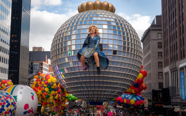 Kylie Minogue Shines at the 2024 Macy’s Thanksgiving Day Parade