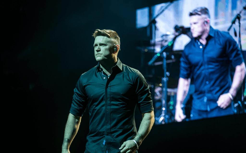 Morgan Wallen’s Onstage Controversy: Unpacking the Charley Crockett Feud and the Authenticity Debate in Country Music