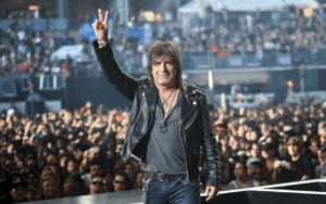 Vince Neil’s Inspiring Journey from Stroke to Stage Triumph
